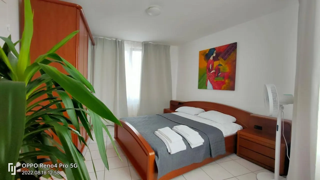 Mooi Slaapkamer! Proper En Compact Place Voor 3 Antwerp
